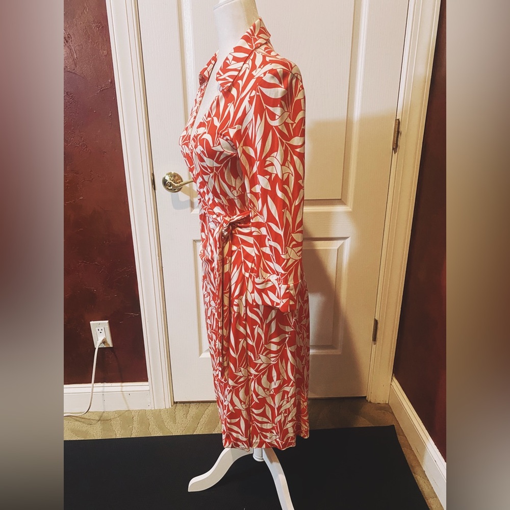 Diane Von Furstenberg Red and White Wrap Dress - Picture 4 of 4
